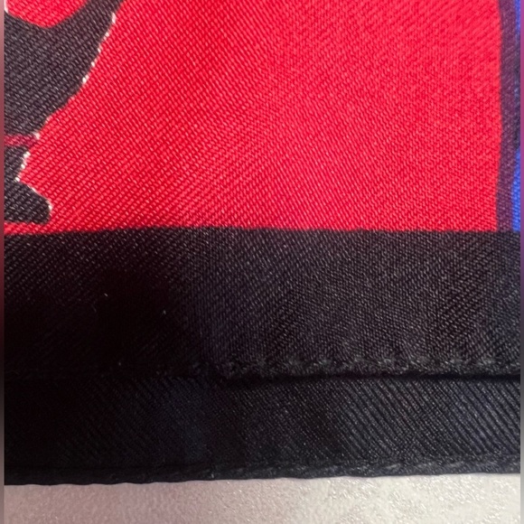 The Girls | ladies, made in Italy, silk scarf. - Picture 15 of 16